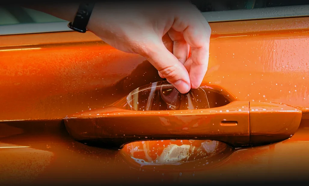 Места под ручками оклеим бесплатно