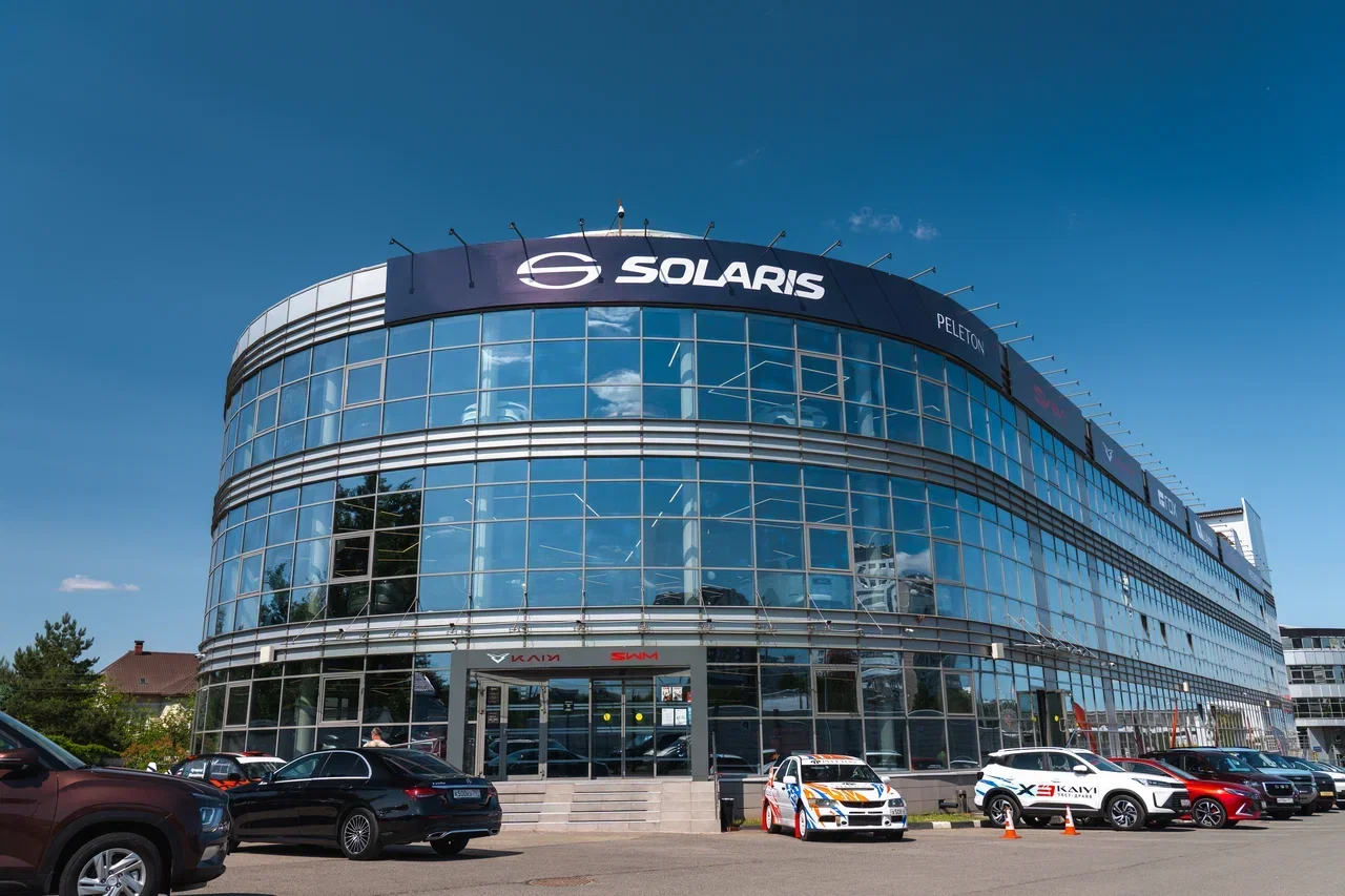 Фото автосалона Peleton 4